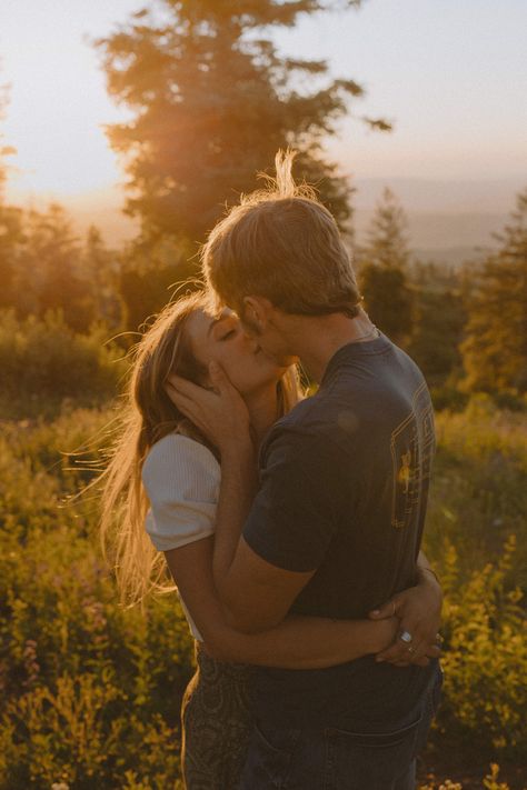 Golden Hour Aesthetic | Couple Photoshoot | Summer Couple Pictures | Film Inspired Engagement | I’m forever obsessed with this dreamy couple’s session in Boise, Idaho. This session was filled with film-inspired couple, filmy couple, blurry engagement photos, blurry couple photos, timeless love, mountain engagement session, mountain engagement pictures and more! Book your session now https://kenzielynnphotography.com/about#about Mountain Pictures Poses Couple, Young Love Engagement Pictures, Goofy Couple Photoshoot, Couple Pictures In The Mountains, Engagement Photos Field Fall, Sunset Couples Photoshoot, Cute Couple Pics Fall, Spicy Engagement Photos, Blurry Couple Photos