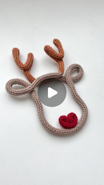 Icord Knitting Christmas, Knitted Wire Christmas Decorations, Knitted Wire Christmas, Knitted Wire Art Stag, Tricotin Christmas, Wire Art Christmas Words, Crochet Reindeer Antlers Pattern, Knitted Wire Art, New Christmas Ornaments