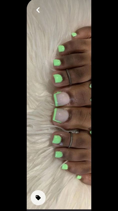 Green Toes Black Women, Lime Green Pedicure, Green French Pedicure, Blue Acrylic Toe Nails, Green Toe Nails Ideas, Ombré Toe Nails, Pedicure Ideas Black Women, Green Acrylic Toes, Color French Tip Toes