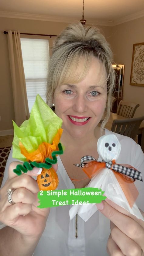 Kim on Instagram: "🎃Halloween Pumpkin & Ghost Tootsie Pop/Blow Pop Treat #halloween #tootsiepop #blowpop #tootsieroll #trickortreats #sucker #lollipop #louisianawoman1 #fyp #craft #dollartree #youtube #tiktok #instagram #pinterest #2022 #ideas #treat #kids #school #pumpkin #ghost" Halloween Tootsie Pops, Halloween Sucker Ghosts, Sucker Halloween Crafts, Ghost Tootsie Pops, Tootsie Pop Ghosts, Halloween Ghost Lollipops, Paper Plate Lollipop Filled With Candy Halloween, Halloween Tootsie Pop Ideas, Tootsie Pop Ideas