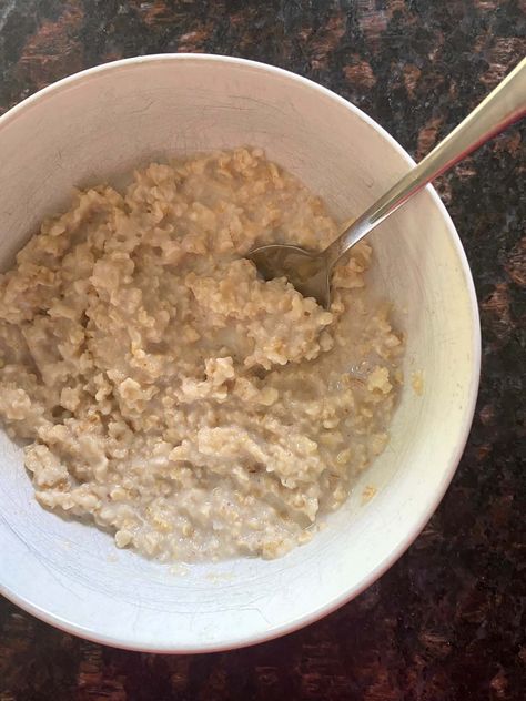 Comforting and creamy, easy Air Fryer Oatmeal is the perfect healthy way to start your day. Top it with honey, berries, bananas, nuts, yogurt, or anything you like! Air Fryer Oatmeal, Honey Berries, Making Oatmeal, Oatmeal How To Make, Quick Oatmeal, Good Carbs, Breakfast Meals, Airfryer Recipes, Air Fry Recipes