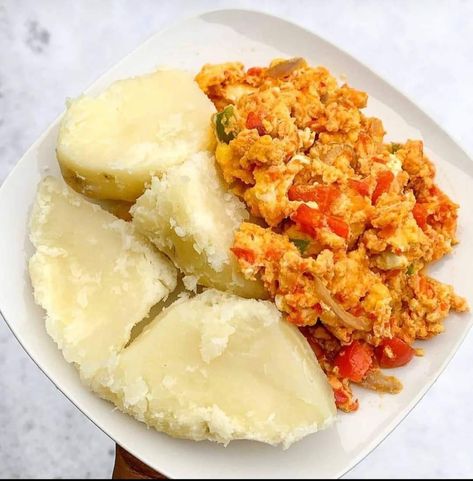 Nigeria Food, Ghanaian Food, African Recipes Nigerian Food, Amazing Food Platters, Culinary Cooking, Haitian Food Recipes, Catering Ideas Food, Healthy Food Inspiration, Nigerian Food