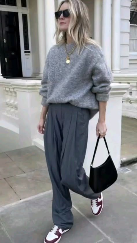 Grey Trouser Office Outfit, Gray Flowy Pants Outfit, Grey Wide Leg Pants Outfits Casual, Gray Sweater Black Pants Outfit, Grey Wide Trousers Outfit, Business Casual Grey Pants Outfit, Wide Leg Grey Trousers Outfit, Light Grey Pants Outfit For Work Women, Grey Trousers Outfit Women Street Style