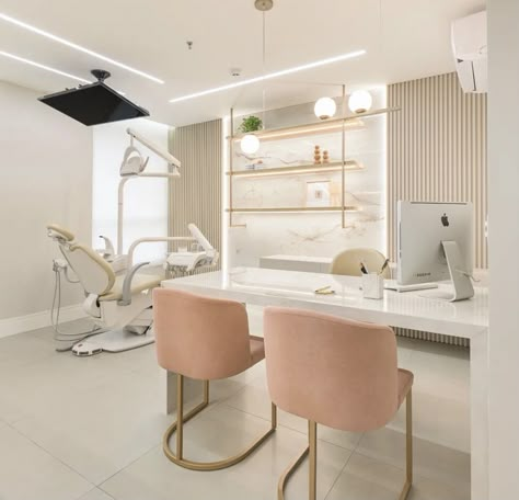 Dentist Office Design Interiors, Orthodontist Office, Dental Design Interior, Dentist Office Design, Kedokteran Gigi, Medical Office Decor, Dental Office Design Interiors, Spa Interior Design, Dental Office Decor