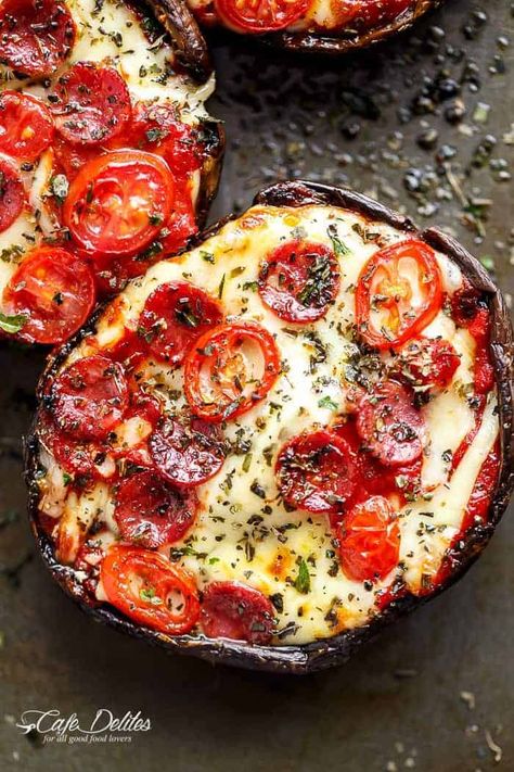 Portobello Pizza, Pizza Roll, Cafe Delites, Mushroom Pizza, Pizza Recipes Easy, Low Carb Dinner, Pizza Party, Good Pizza, Spaghetti Squash