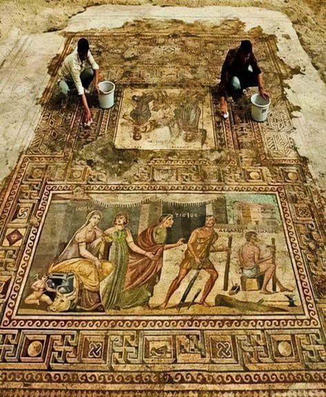 A Team Of Archaeologists LED By Professor Kutalmış Görkay, Of The University Of Ankara In Turkey, Has Unearthed Three Ancient Greek Mosaics In The Turkish City Of Zeugma, Near The Border With Syria Daedalus And Icarus, Eastern Roman, Empire Romain, Roman Mosaic, Tableau Art, Ancient Mysteries, Art Antique, Ancient Architecture, Pompeii