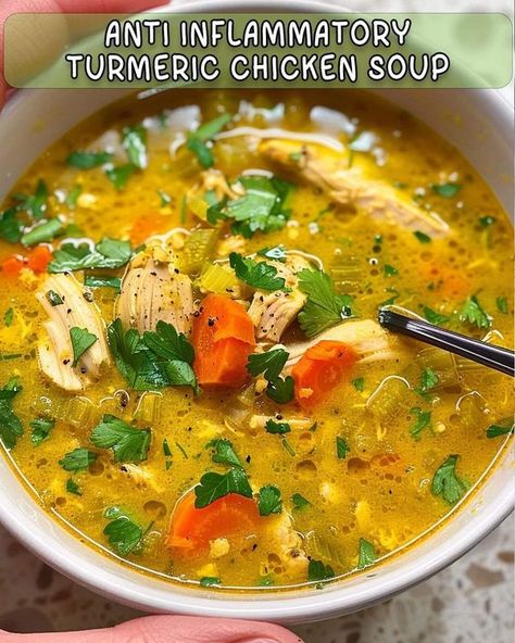 Mediterranean Diet & Recipes For Beginners | ANTI INFLAMMATORY TURMERIC CHICKEN SOUP | Facebook Chicken Turmeric, Turmeric Chicken Soup, Yay Recipes, Tomato Rice Soup, Pumpkin Alfredo, Vegetable Slow Cooker, Turmeric Chicken, Zucchini Pizza Bites, Facebook Recipes