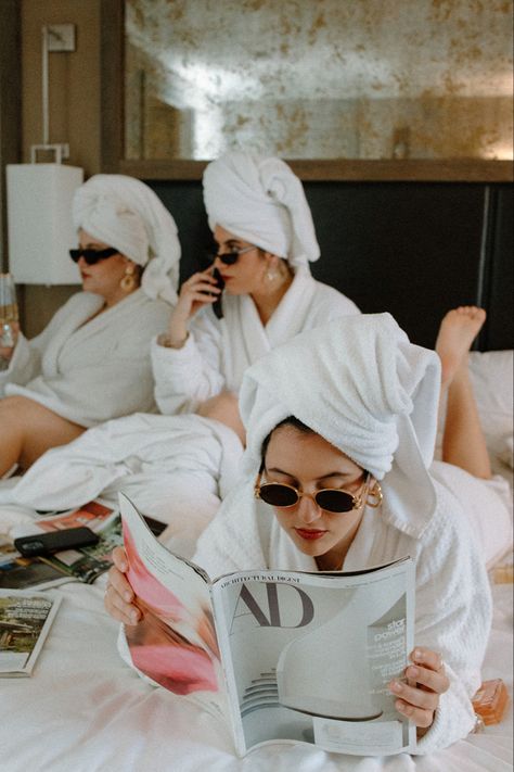 Spa Themed Photoshoot, Pyjama Party Photoshoot, Get Ready With Me Photoshoot, Sleep Over Photoshoot, Spa Day Photoshoot, Slumber Party Photoshoot, Roommate Photoshoot, Sleepover Photoshoot, Hotel Sleepover Party