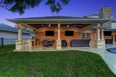 Outdoor Kitchen Hot Tub, Covered Backyard Patio, Hot Tub Ideas, Outdoor Kitchen Lighting, Outdoor Fire Pit Seating, Covered Backyard, Stone Cabin, Dream Patio, Yard House