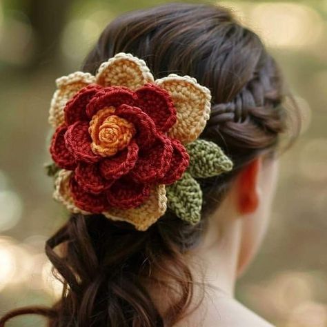 Crochet Flower Hair Accessories, Hair Accessories Crochet, Crochet Wig, Knitted Accessories, Accessories Crochet, Crochet Bedspread Pattern, Crochet Jewelry Patterns, Crochet Headband Pattern, Crochet Hair Accessories