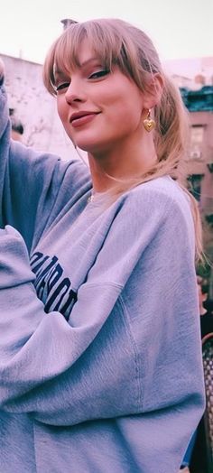 Taylor Swift Fotos, Taylor Swift Images, Photos Of Taylor Swift, Taylor Swift Fan Club, Taylor Swift Birthday, Taylor Swift Cute, Estilo Taylor Swift, Taylor Swift Music, Taylor Swift Facts