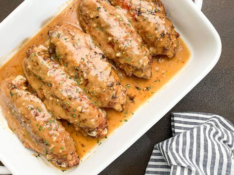 Smoked Turkey Wings Recipes Oven Baked, Turkey Wings In Oven, Smothered Turkey Wings In Oven, Smothered Turkey, Smothered Turkey Wings, Baked Turkey Wings, Cooking Avocado, Wings In The Oven, Roasted Broccolini