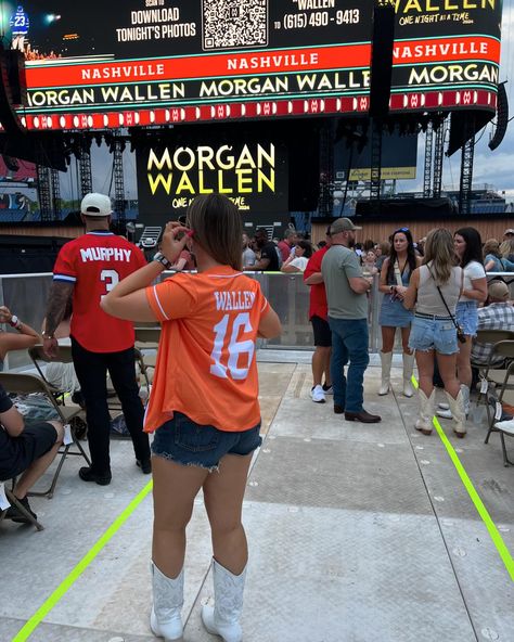 Talkin’ Tennessee🧡 Talkin Tennessee, Tennessee Outfits, Megan Moroney, Orange Jersey, Tennessee Orange, Concert Ideas, 21 Birthday, Nashville Outfits, Country Concert