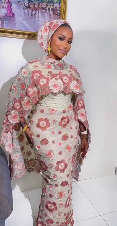 Hausa Lace Gown Styles, Atampa Styles Gown, Nigerian Traditional Dresses, Nigerian Dress Styles, Nigerian Dress, Modest Dresses Fashion, Traditional African Clothing, African Print Dress Ankara, The Dazzling