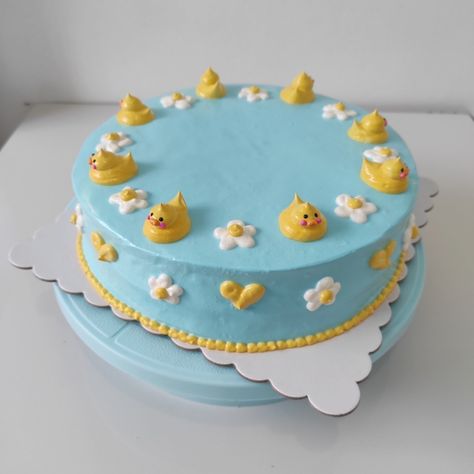 Birthday Cake Duck, Happy Bday Cake, Frozen Strawberry Recipes, Duck Cake, Pastel Cupcakes, Simple Cake Designs, Funny Birthday Cakes, Mini Cake, Pretty Birthday Cakes