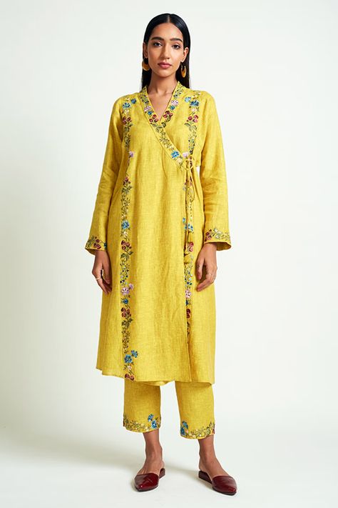 Payal Pratap, A Line Kurta, Indian Fashion Designers, Kurta With Pants, Embroidered Jacket, Full Sleeves, Floral Motifs, Pant Set, Kurti Designs