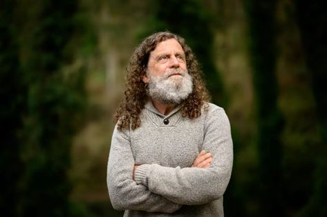 U.S. scientist Robert Sapolsky says humans have no free will - Los Angeles Times Robert Sapolsky, Interpersonal Conflict, Fried Mushrooms, Personal Responsibility, Free Will, Churches Of Christ, Marvel Films, Stanford University, Human Behavior