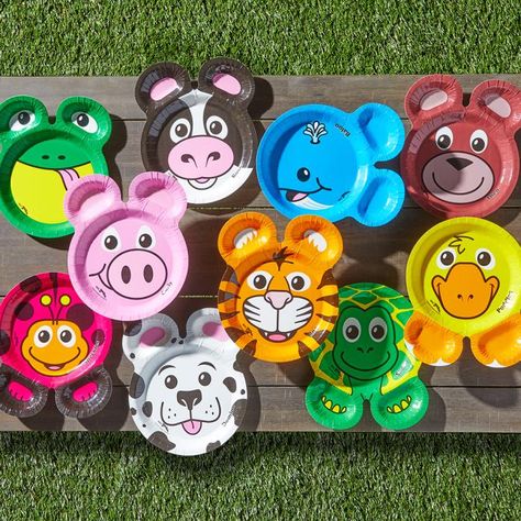 Zoo Pals, Animal Plates, Childhood Memories 2000, Kids Plates, Party Plates, Clay Projects, Air Dry Clay, Animal Design, Paper Plates