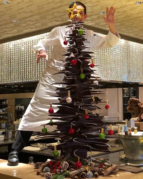 Christmas Showpiece, Chocolate Christmas Tree, Chocolate Christmas Gifts, Christmas Tree Chocolates, Chocolate Decor, Chocolate Sculpture, Chocolate Showpiece, Chocolate Tree, Chocolate Sculptures