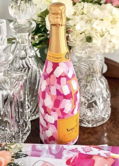 Birthday Champagne Bottle Painted, Pink Painted Champagne Bottle, Painted Mini Champagne Bottle, Painted Wine Bottles Birthday, Painted Champagne Bottle 21st Birthday, Painted Prosecco Bottle, How To Paint A Champagne Bottle, Painted Alcohol Bottles, Painted Liquor Bottles