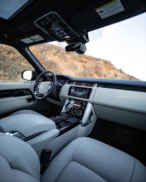 Black Car Inside, Range Rover Interior Aesthetic, Inside Range Rover, Range Rover Inside, Cars Wallpaper Aesthetic, Aesthetic Cars Wallpaper, Beauty Products Aesthetic, Range Rover Interior, Dream Cars Range Rovers