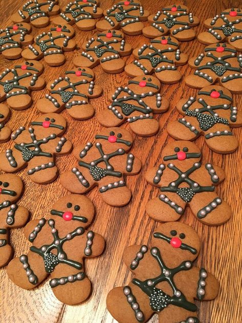 Lemon Mousse, Freebies By Mail, Pink Cookies, Gingerbread Man Cookies, Get Gift Cards, Pictures Funny, Xmas Cookies, Gingerbread Men, Cute Cookies