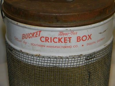 VINTAGE KLEER-VUE CRICKET BOX BUCKET FISHING BAIT | #131442912 Good N, Fishing Stuff, Fishing Bobber, Vintage Cabin, Store Ideas, Vintage Fishing, Fishing Equipment, Fishing Bait, Fishing Gear