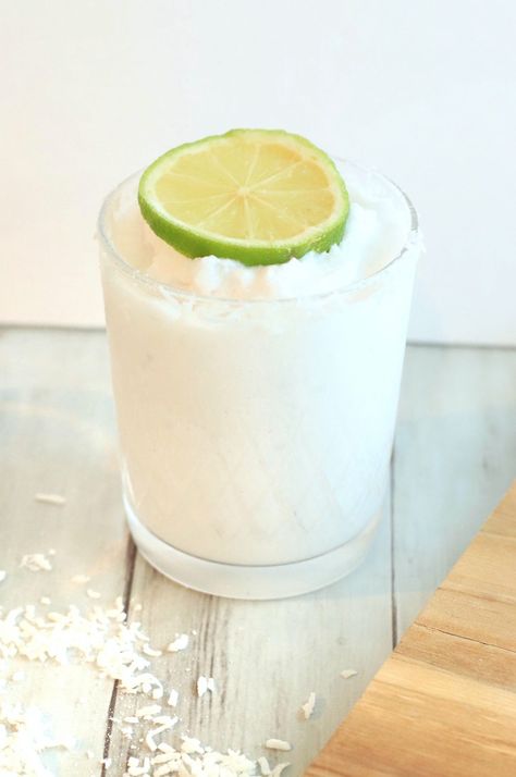 Frozen Margarita, How To Make Margaritas, Tequila Margarita, Lime Margarita, Frozen Margaritas, Sweet Citrus, Margarita Recipes, Key Lime Pie, Triple Sec