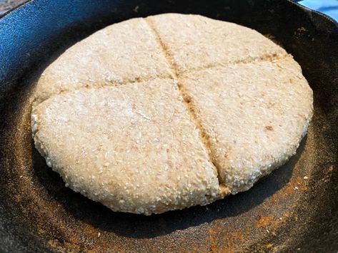 Simple Scottish Bannocks Recipe - Scottish Scran Bannocks Recipe, Scottish Bannock Recipe, How To Make Bannock, Scottish Scran, Gluten Free Sandwich Bread Recipe, Bannock Recipe, Scottish Dishes, Scottish Recipes, Sourdough Starter Recipe