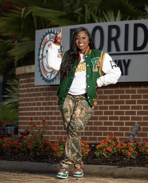 College Signing Day Outfits, College Spirit Outfits, Signing Day Outfits College, College Decision Day Outfits, Signing Day Outfits, Famu Outfit, Famu Homecoming Outfits, Famu Graduation Pictures, Hbcu Football Game Outfits