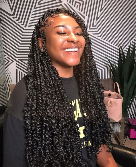 Juicy Twists, Cabello Afro Natural, Twist Braid Hairstyles, Time Is Now, Crochet Braids Hairstyles, Girls Hairstyles Braids, Braid In Hair Extensions, The Time Is Now, Twist Braids