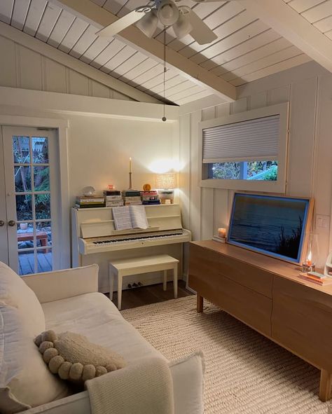 Costal Cottage House, Moving Manifestation, California Beach Cottage, Wall Remodel, California Cottage, Lake House Rentals, California Apartment, Cottage Apartment, California Beach House