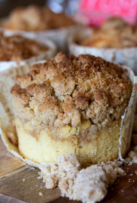 New York-Style Coffee Cake Crumb Muffins from www.tablefortwoblog.com Resep Muffin, Crumb Cake Muffins, Crumb Muffins, Cake Muffins, A Piece Of Cake, Cupcake Cake, Piece Of Cake, Yummy Sweets, Breakfast Treats