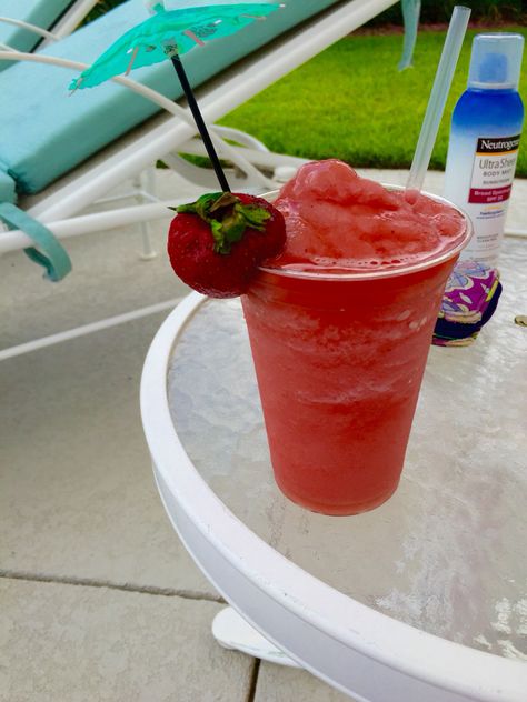 Virgin Strawberry daiquiri (non alcoholic and scrumptious:) Virgin Strawberry Daiquiri, Strawberry Daiquiri, Daiquiri, Plastic Cups, Non Alcoholic, Plastic Cup, Diy Food, Watermelon, Alcoholic Drinks