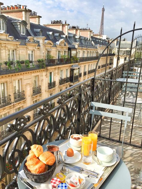 Paris Photo Ideas, Paris Dream, France Aesthetic, Hotel Breakfast, Paris Vibes, Paris Aesthetic, Living In Paris, Paris City, Paris Hotels