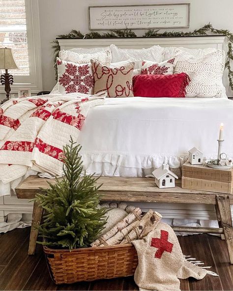 Christmas Guest Bedroom, Winter Bedroom Decor, Guest Bedroom Ideas, Winter Bedroom, Farmhouse Ornaments, White Fireplace, Bedroom Decor Cozy, Master Decor, Perfect Bedroom