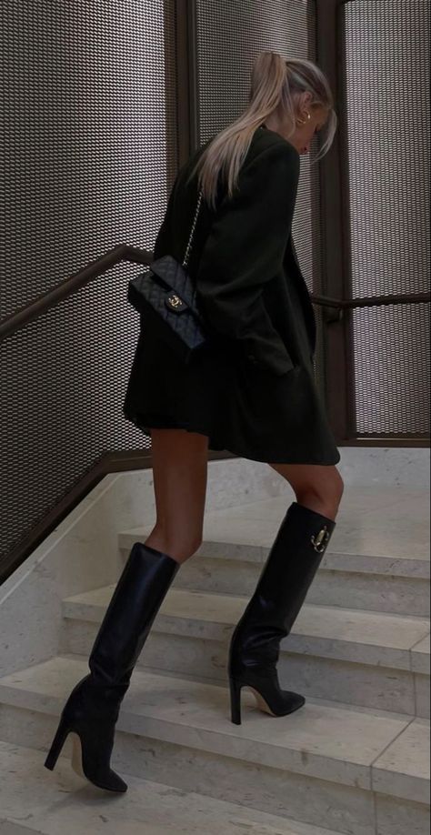 Knee High Boot Aesthetic, Long High Heels Boots Outfit, Outfit With Long Black Boots, Heeled Knee High Boots Outfit, Night Dinner Outfit Classy, Black Stilettos Outfit, Knee High Heel Boots Outfit, Dressy Dinner Outfit, Long Black Boots Outfit