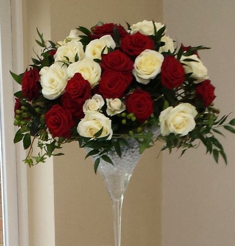 White Roses Wedding Centerpieces, Red And White Roses Wedding, Roses Wedding Centerpieces, Red White Wedding, Long Sleeve Wedding Dress Lace Mermaid, Red Roses Centerpieces, White Wedding Centerpieces, Red Centerpieces, Wedding Vase Centerpieces