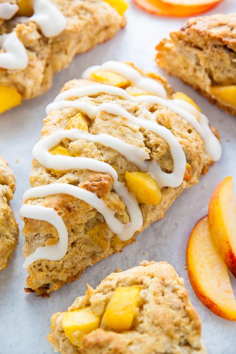 Peaches And Cream Scones, Sweet Scones, Peach Scones, Homemade Brunch, Peach Muffins, Baker By Nature, Simple Muffin Recipe, Cream Scones, Summer Breakfast