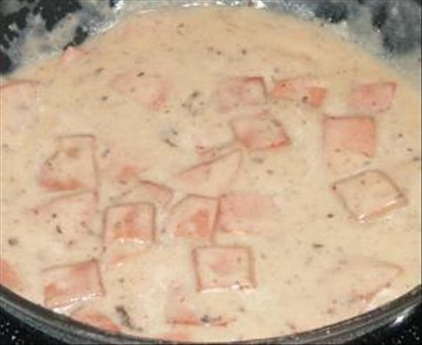 Mike said his grandma used to make bologna gravy. I need to surprise him some morning just to see the look on his face. Bologna Recipes, Newfoundland Recipes, Bacon Gravy, Fried Bologna, Gross Food, Gravy Sauce, Gravy Recipe, Frugal Meals, Gravy Recipes