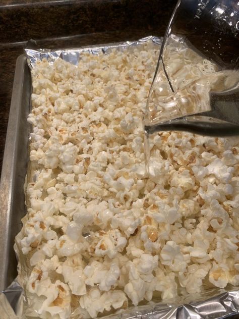 Easy Kettle Corn | The Gingham Apron Diy Kettle Corn Seasoning, Kettle Corn With Microwave Popcorn, Kettlecorn Popcorn Recipes, Microwave Kettle Corn Recipe, Kettle Corn Recipe Microwave, Popcorn Board, Gourmet Popcorn Recipes, Homemade Kettle Corn, Kettle Corn Recipe