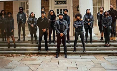 Black Panther Photoshoot Ideas, Black Panther Photoshoot, Black Panther Set Design, Panther Photoshoot, Black Panther Party Photoshoot, Black Panther Party Poster, Inspired Photoshoot, Black Panther Wakanda Forever Behind The Scenes, Black Panther Party