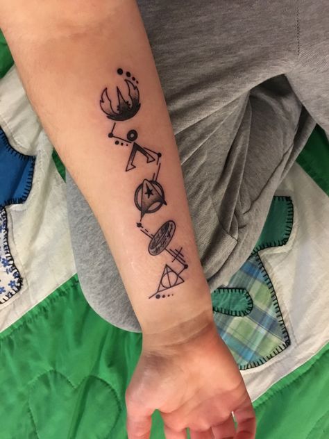 My geeky tattoo! Jedi Order symbol, Stargate Earth chevron, Starfleet insignia, The One Ring, and The Deathly Hallows Stargate Sg1 Tattoo Ideas, Star Trek Symbol Tattoo, Geek Tattoo Sleeve, Star Gate Tattoo, Geeky Tattoo Ideas, Stargate Tattoo Ideas, Nerdy Tattoos For Men, Fandom Tattoo Ideas, Star Trek Tattoo Ideas