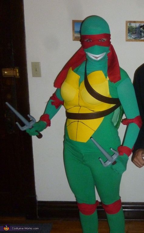 Girl Ninja Turtle, Ninja Turtle Raphael, Ninja Turtles Costume, Turtle Costume, Ninja Turtle Costume, Raphael Ninja Turtle, Homemade Costume, Ninja Girl, Costume Works