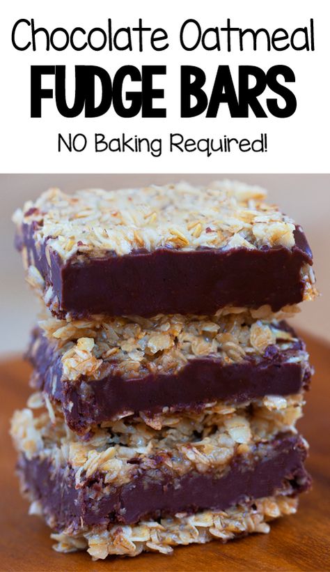 The best chocolate chip oatmeal no bake bar recipe #chocolate #oatmeal #peanutbutter #fudge #oatmealbars #nobake Oatmeal Fudge, Chocolate Fudge Bars, Oatmeal Fudge Bars, Chocolate Oatmeal Bars, Chocolate Covered Katie, 100 Calorie, Fudge Bars, Dessert Aux Fruits, Chocolate Oatmeal