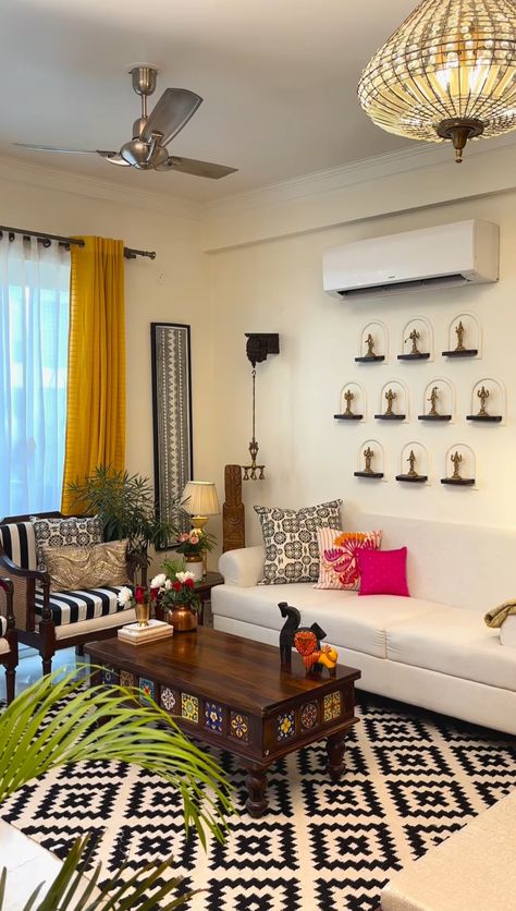 South Indian Apartment Interiors, Minimal Indian Living Room, Early American Living Room, Indian Living Room Designs Small Spaces, Home Entrance Decor Indian, Small Living Room Decor Indian, Small Flat Decor, Indian Style Living Room, Indian Living Room Decor