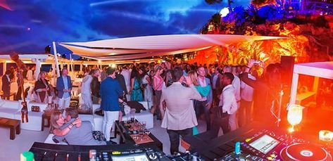 Best nightlife on Mallorca - Discover Mallorca Mallorca Nightlife, Night Clubs, Bars And Clubs, Best Location, Night Life, Travel, Palmas