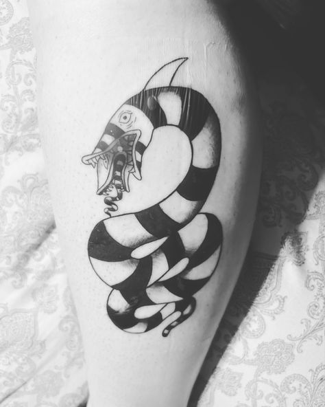 Sand Snake Tattoo Beetlejuice, Beetle Juice Sandworm Tattoo, Beetlejuice Tattoo Small, Sandworm Beetlejuice Tattoo, Sandworm Tattoo, Joey Tattoo, Beetlejuice Tattoo, Gothic Tattoos, Florida Tattoos