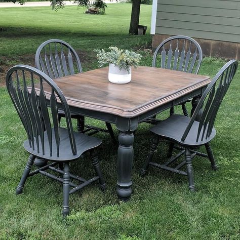 Refurbished Kitchen Tables, Wine Box Crafts, Chalk Paint Kitchen Table, Grey Kitchen Table, Furniture Remodel, Black Kitchen Table, Dining Room Table Makeover, Painted Kitchen Tables, Painted Dining Table