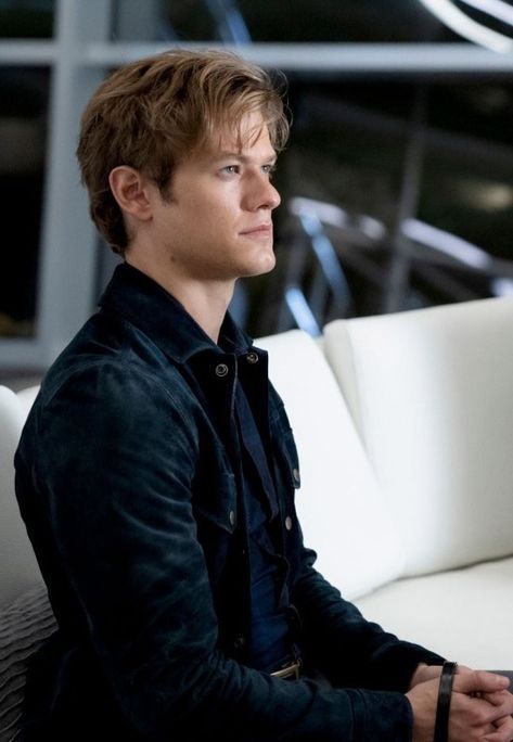 Angus Macgyver, Lucas Till Macgyver, Macgyver 2016, Lucas Till, Boy Celebrities, Hannah Montana, Most Handsome Men, Hot Actors, Steve Rogers